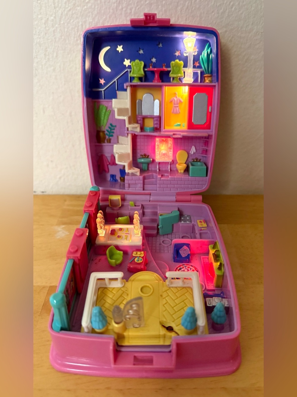 Polly Pocket Vintage 1994 Star Bright Dinner Party playset by Bluebird Toys